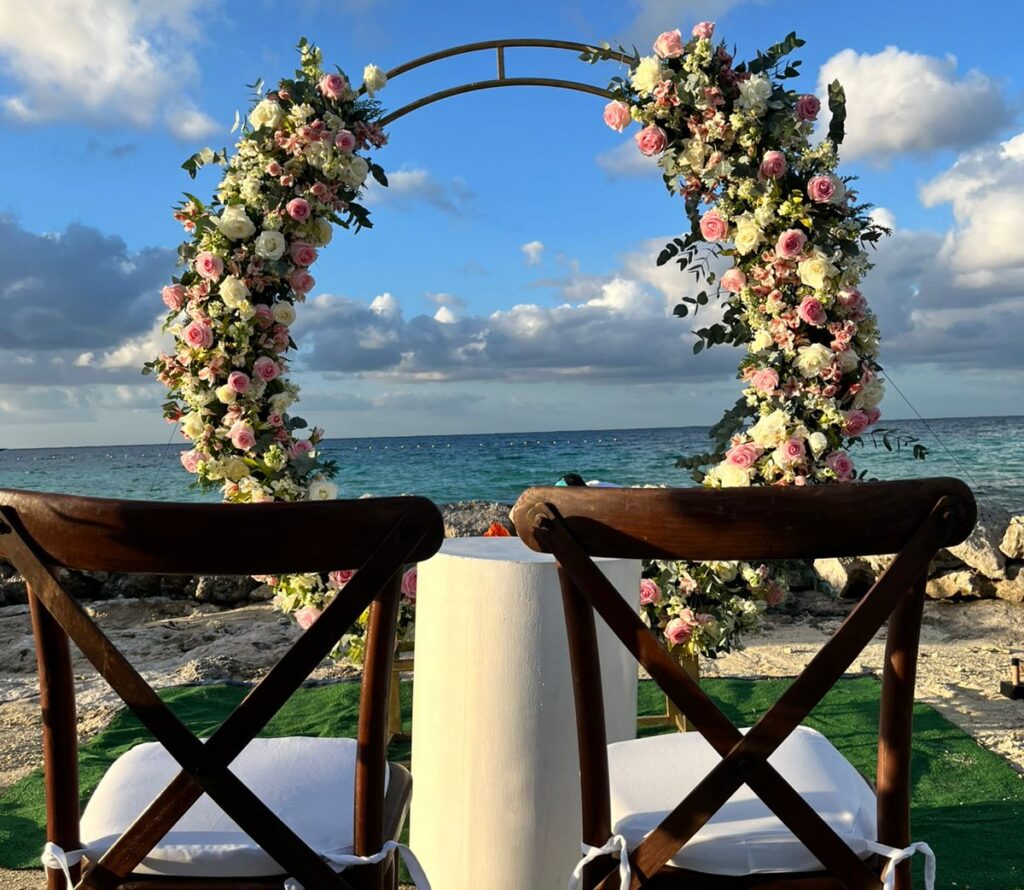 Ceremonia simbólica frente al Caribe